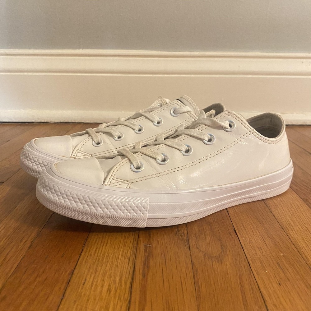 Converse Chuck Taylor All Star Shoes Womens Size 6 White Patent Leather Low Top
